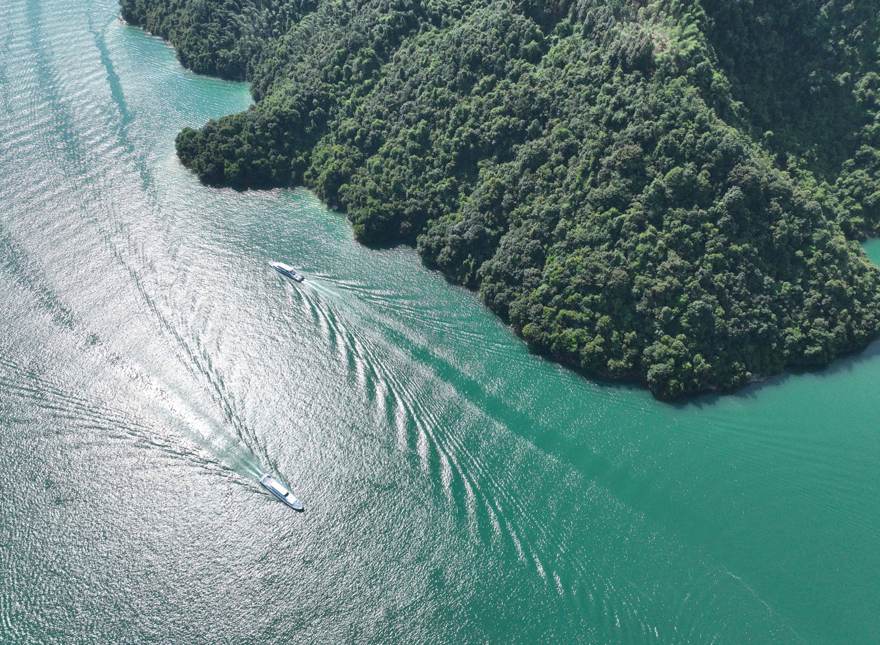 东江湖 · 湖心游船实景